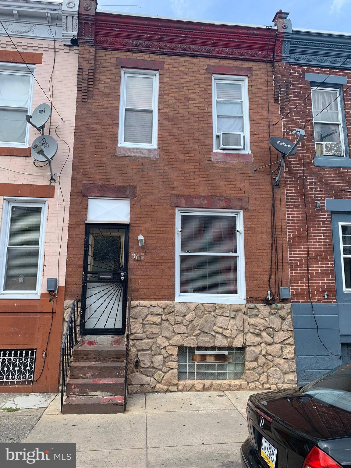 Philadelphia, PA 19140,711 W TIOGA ST