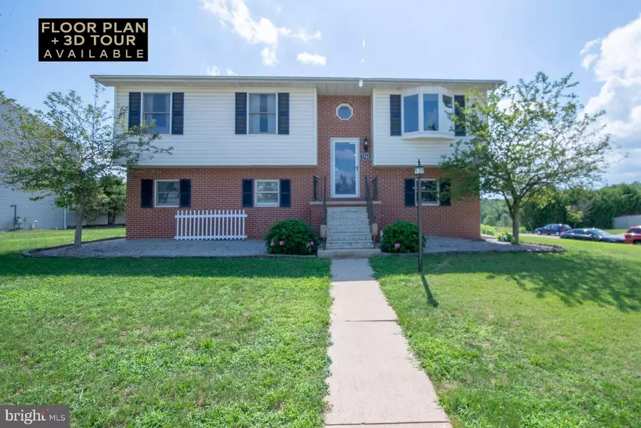 2765 BUTTERNUT LN, York, PA 17408