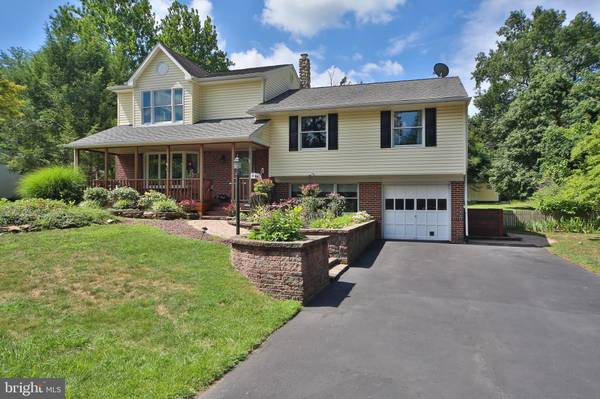 7 LOWER HILLTOP RD, Yardley, PA 19067