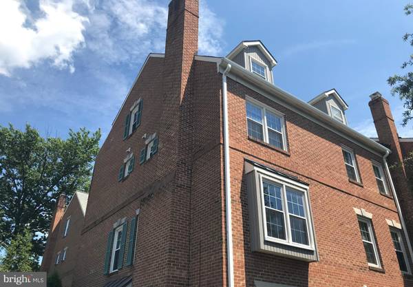 Arlington, VA 22203,784 N VERMONT ST