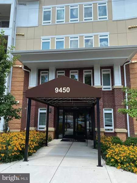 9450 SILVER KING CT #201, Fairfax, VA 22031