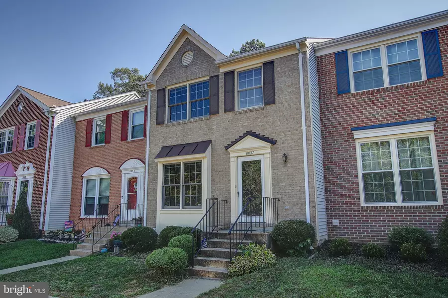 8037 SKY BLUE DR, Alexandria, VA 22315