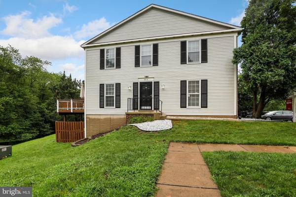 3813 FOXFIELD LN, Fairfax, VA 22033