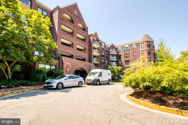 2100 LEE HWY #413, Arlington, VA 22201