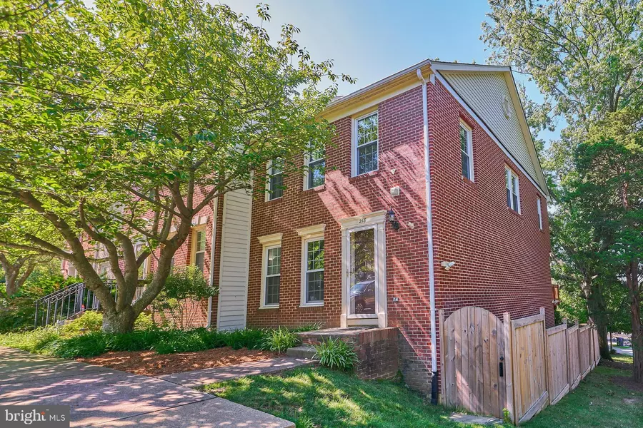 218 ELLSWORTH ST, Alexandria, VA 22314