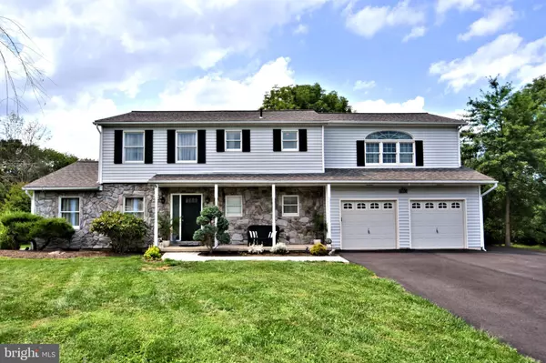 234 CREST DR, Sellersville, PA 18960