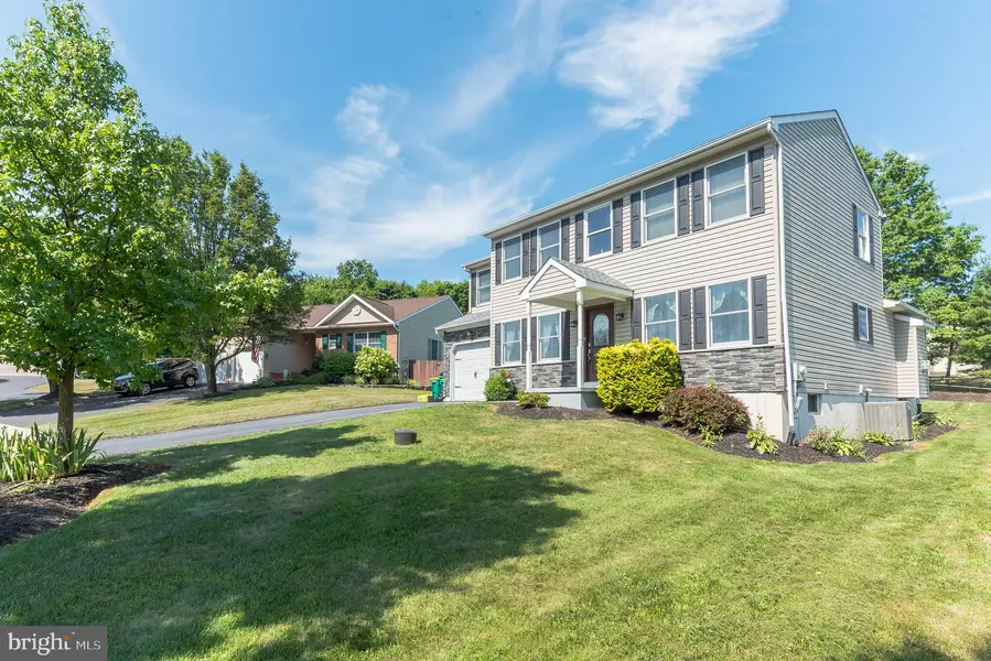 1014 JODIE CT, Pennsburg, PA 18073