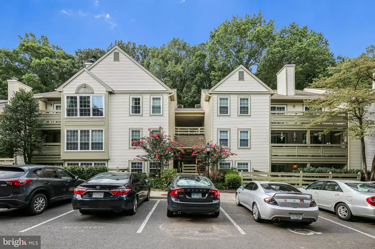 Reston, VA 20191,2237-C LOVEDALE LN #408B