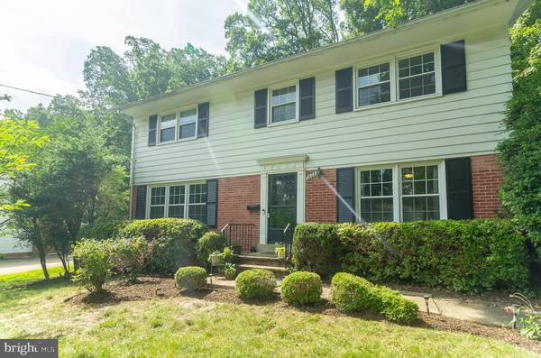 Vienna, VA 22180,2608 BOWLING GREEN DR