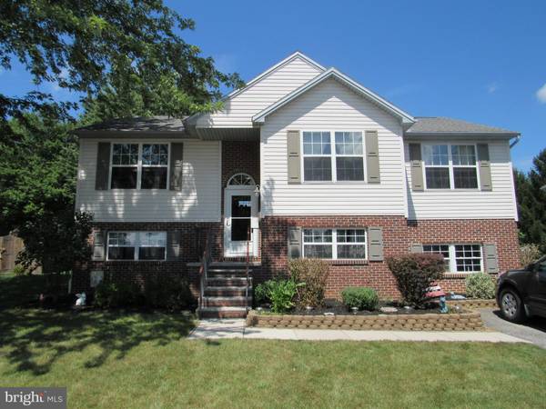 65 DAKOTA DR, Hanover, PA 17331