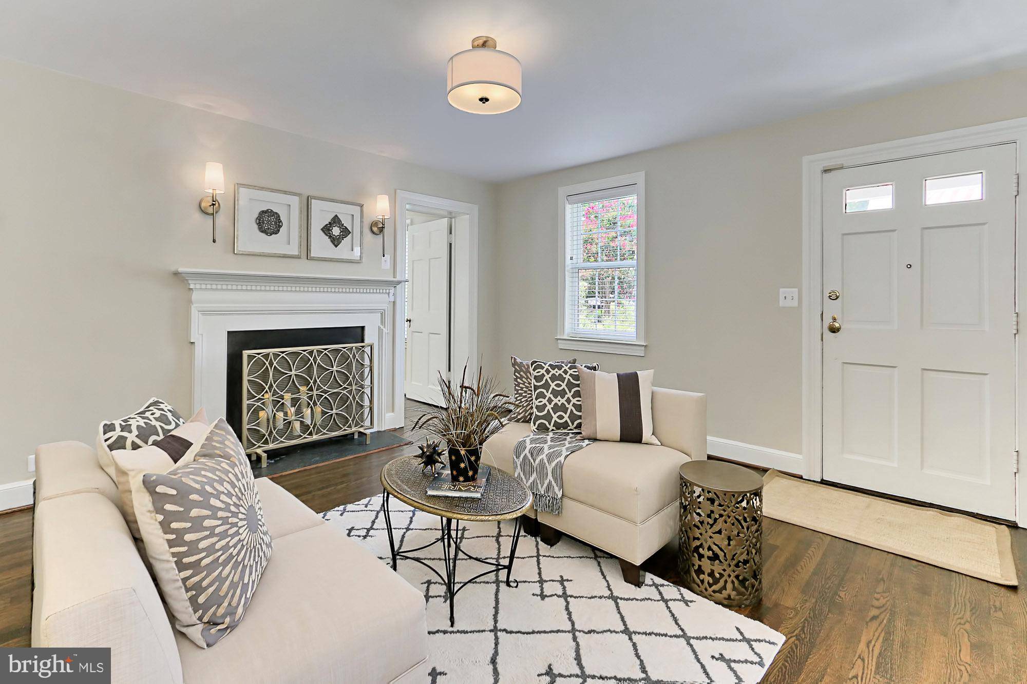 Arlington, VA 22207,2017 N UPTON ST