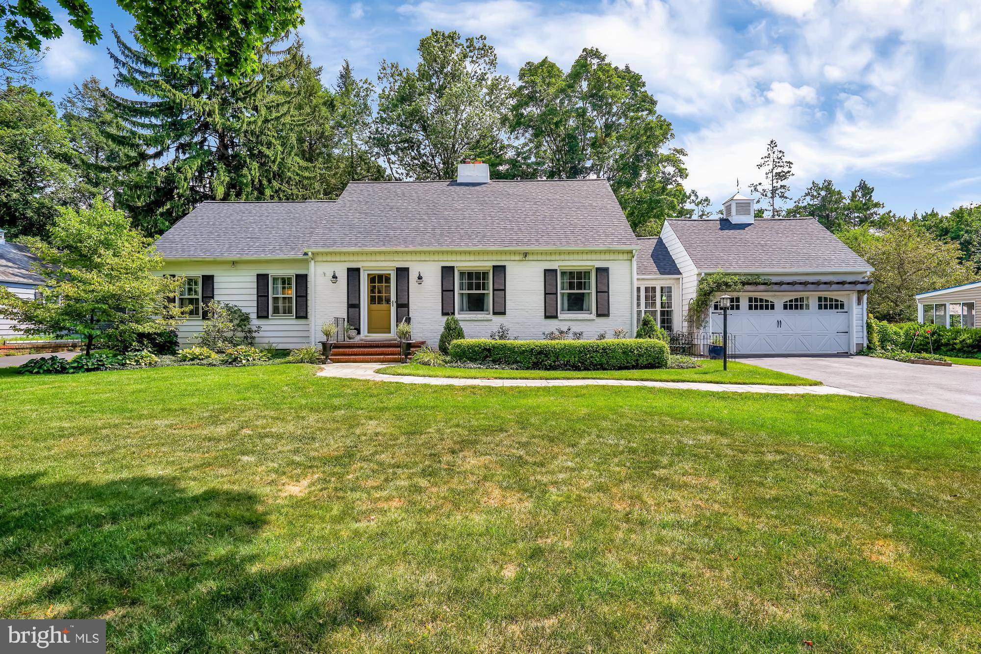 Yardley, PA 19067,15 EDGEWOOD RD