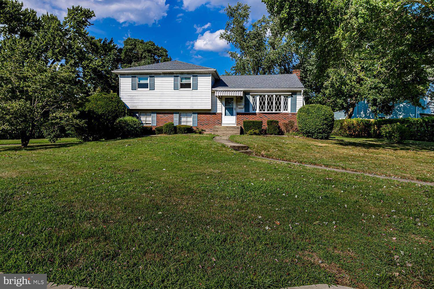 50 HILTON RD, Mount Holly, NJ 08060