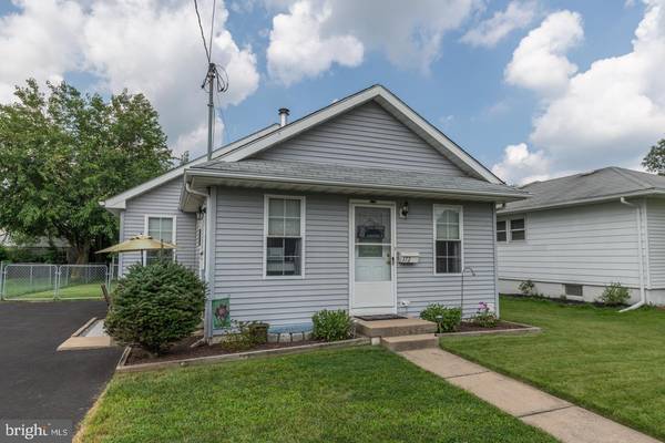 172 ANDERSON AVE, Morrisville, PA 19067