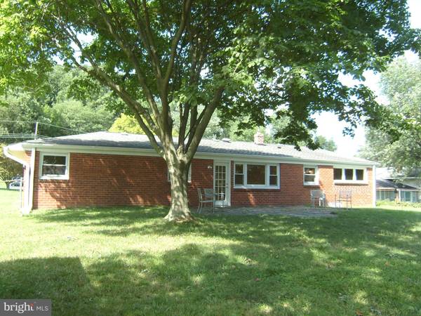 Dresher, PA 19025,525 MARTIN LN