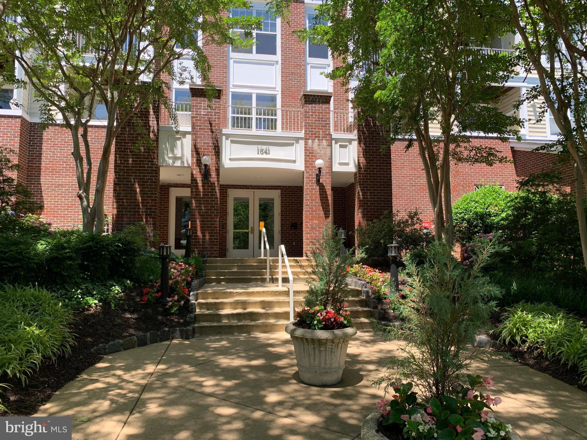 1641 INTERNATIONAL DR #419, Mclean, VA 22102