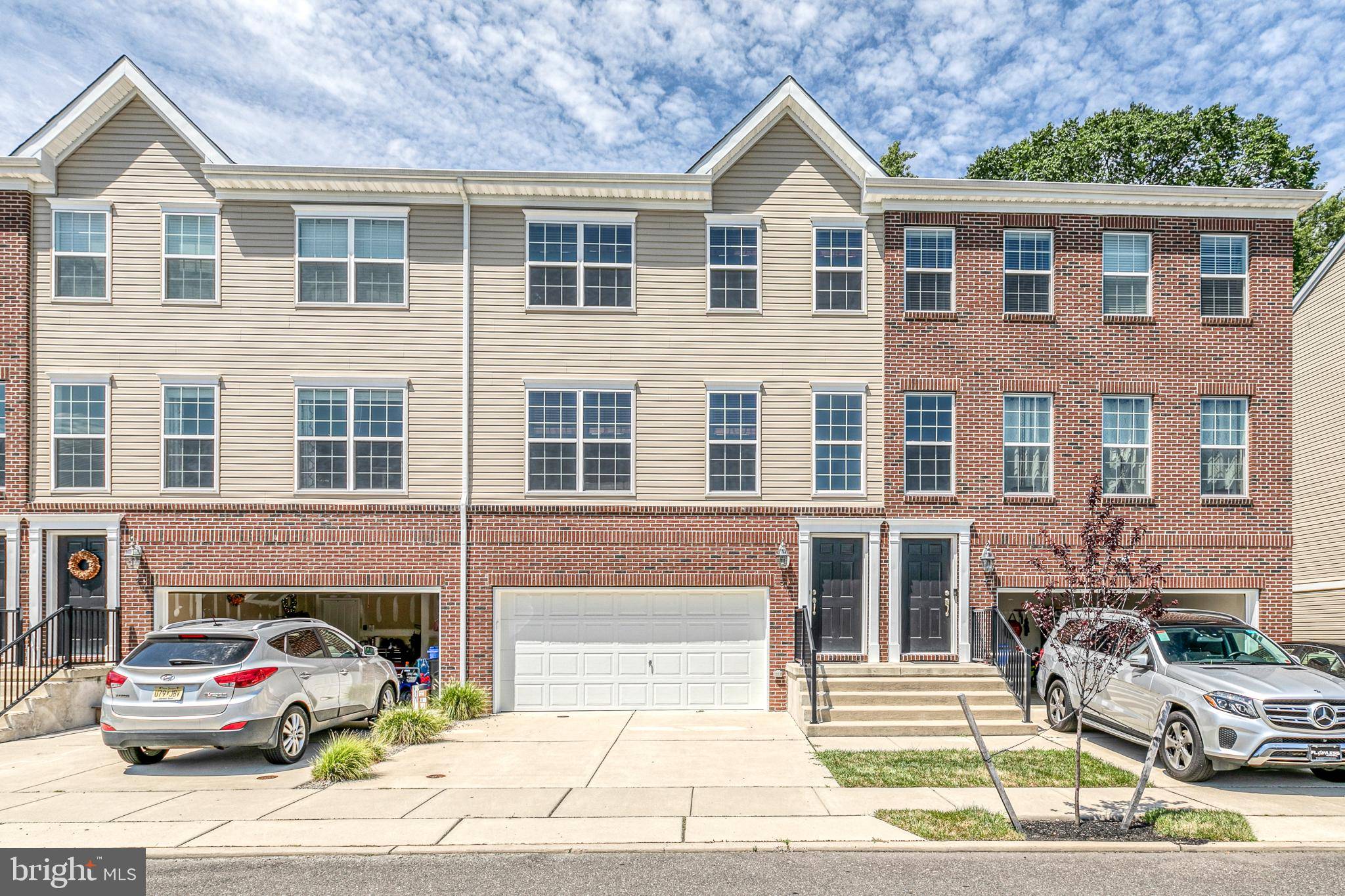 Burlington, NJ 08016,5 CREEKSIDE WAY