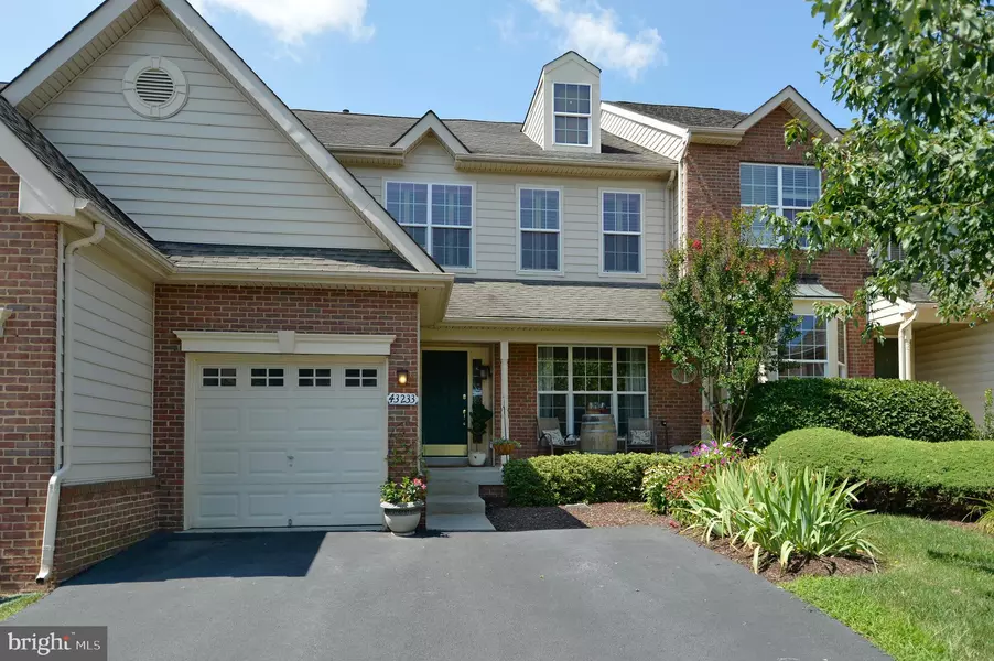 43233 SOMERSET HILLS TER, Ashburn, VA 20147