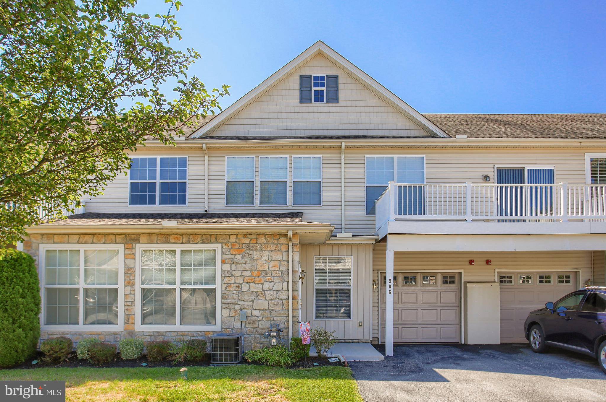 906 CRESTVIEW LN, Stewartstown, PA 17363