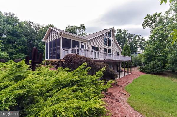 75 WAMPUM LN, Hedgesville, WV 25427