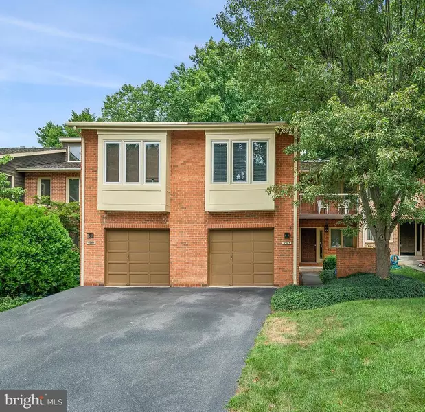 5943 VALERIAN LN, North Bethesda, MD 20852