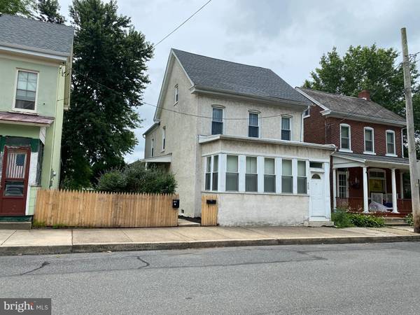 420 W 4TH ST, East Greenville, PA 18041