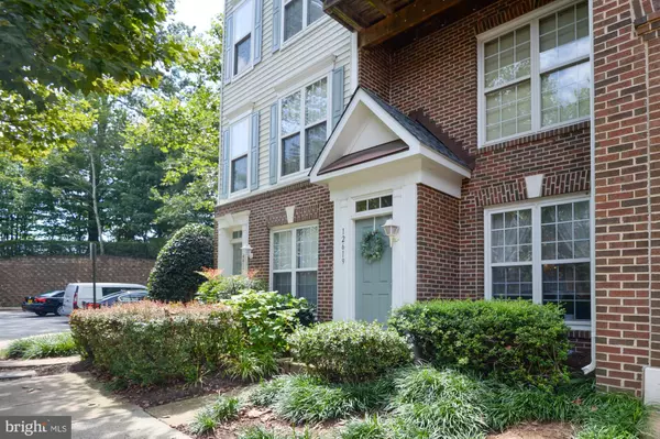 Fairfax, VA 22033,12619 FAIR CREST CT #110
