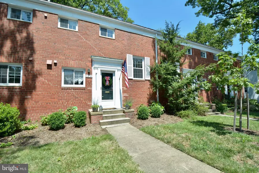 1635 RIPON PL, Alexandria, VA 22302