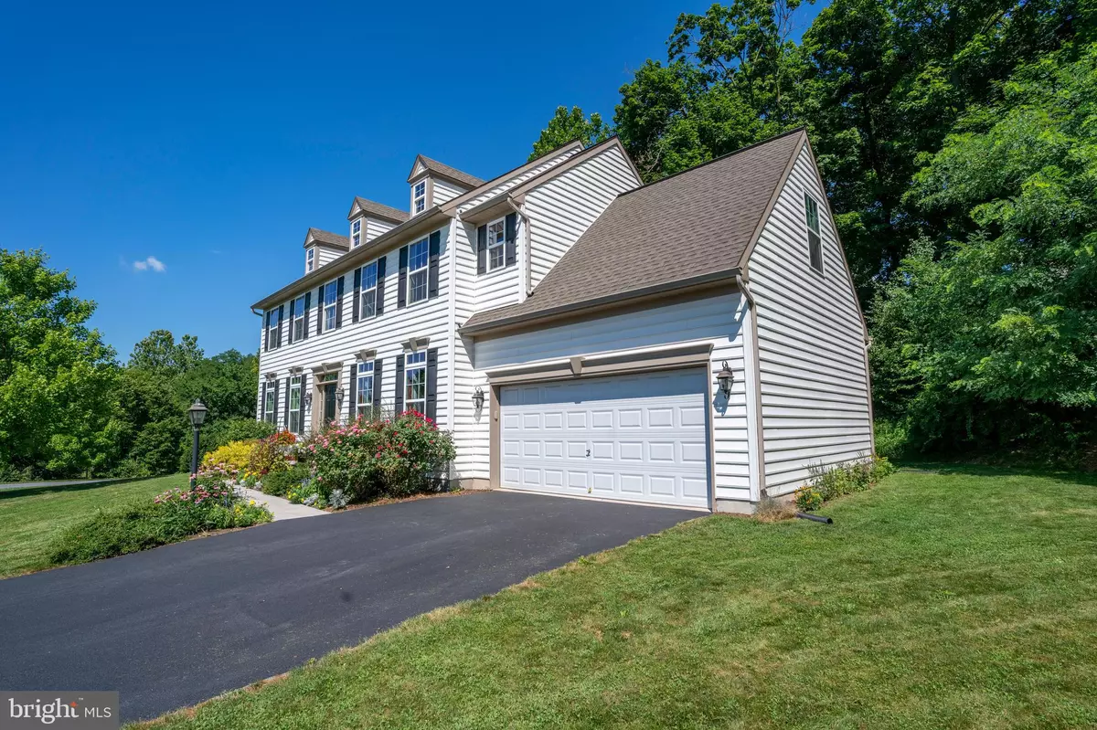 Ephrata, PA 17522,22 COPPERWOOD LN