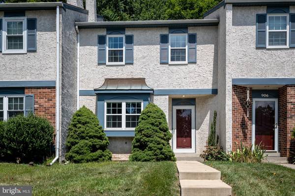 905 DEBBIE LN, Phoenixville, PA 19460