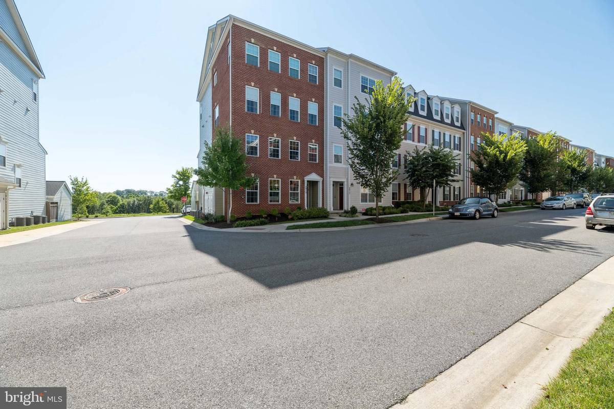 Ellicott City, MD 21043,5915-1 LOGANS WAY #9