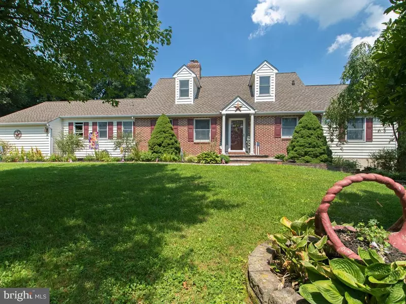 145 W LONDON GROVE RD, West Grove, PA 19390