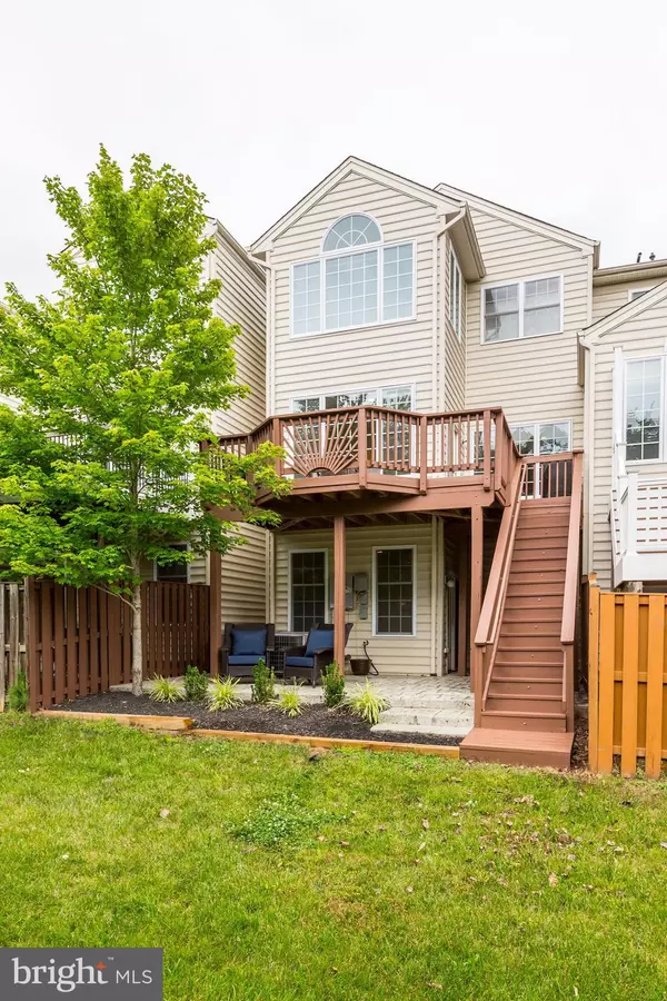 Chantilly, VA 20152,25572 CREEKMORE TER