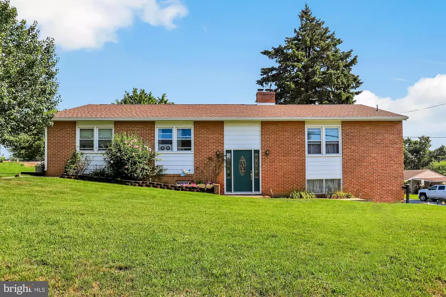 2195 LINCOLN WAY E, Chambersburg, PA 17202