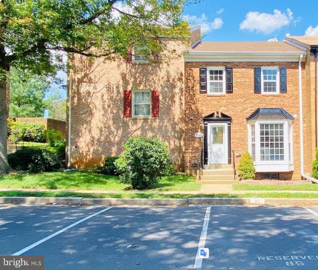 Annandale, VA 22003,4424 AIRLIE WAY