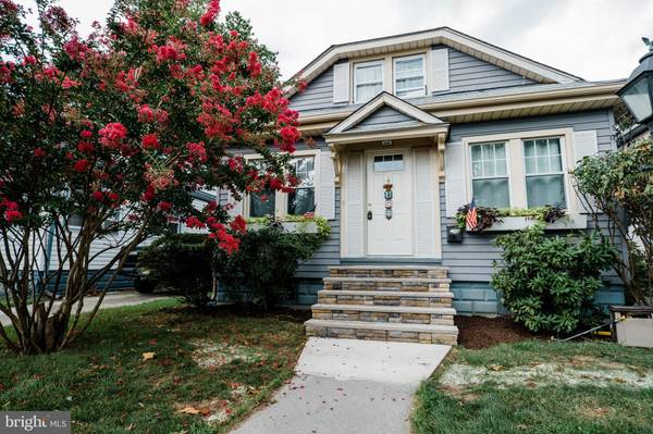 109 E HOLLY AVE, Oaklyn, NJ 08107