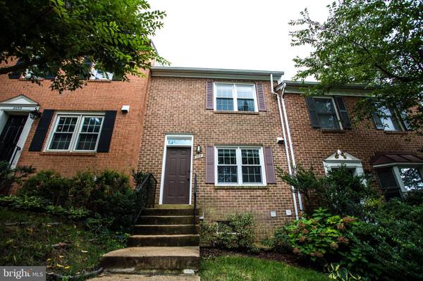 2051 S GLEBE RD, Arlington, VA 22204