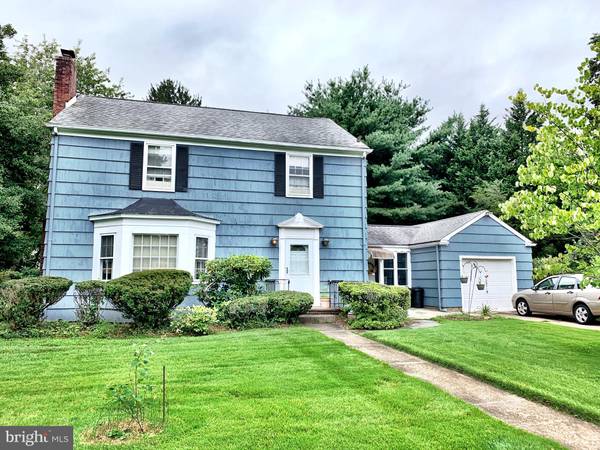 3 WAKEFIELD DR, Ewing, NJ 08628