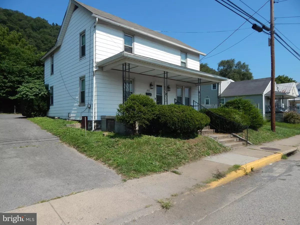 Berkeley Springs, WV 25411,243 N WASHINGTON ST