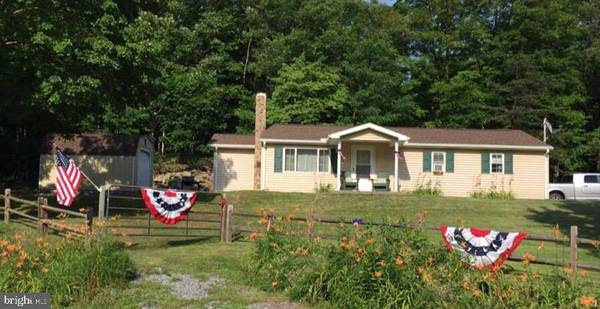 772 BARTON HOLLOW RD, East Waterford, PA 17021