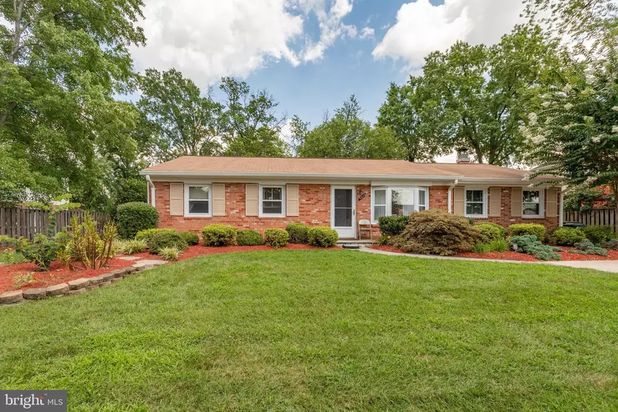 4029 MAPLETON DR, Chantilly, VA 20151