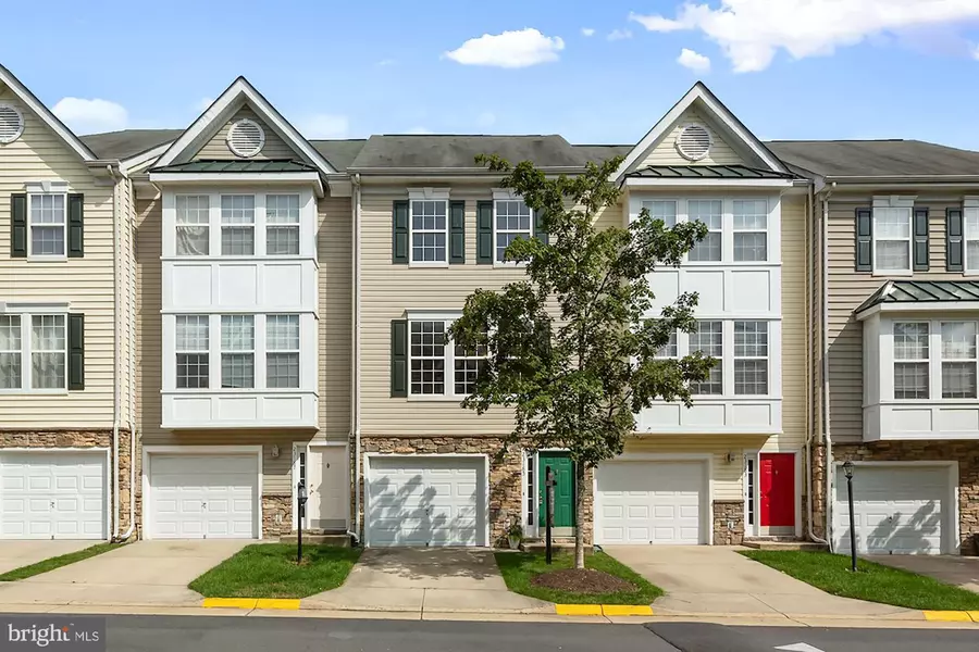 23185 BLACKTHORN SQ, Sterling, VA 20166