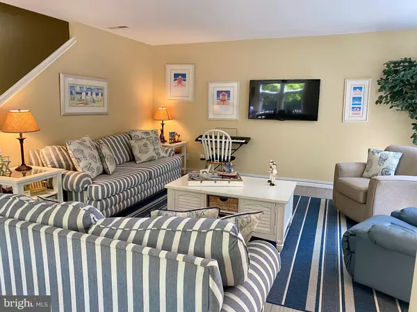 Bethany Beach, DE 19930,33460 LAKESHORE PL #53037