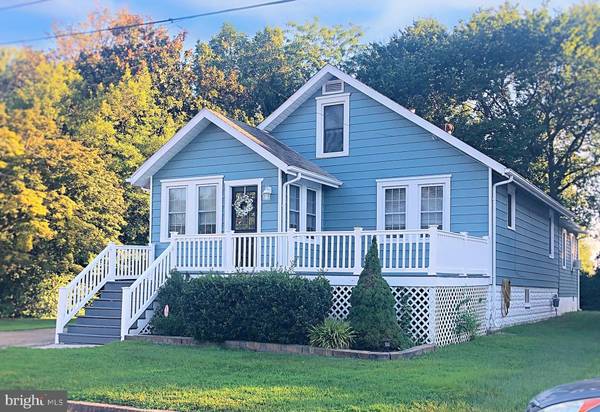 11 WEST DR, Pennsville, NJ 08070