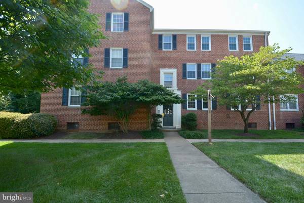 1801 BELLE VIEW BLVD #A2, Alexandria, VA 22307