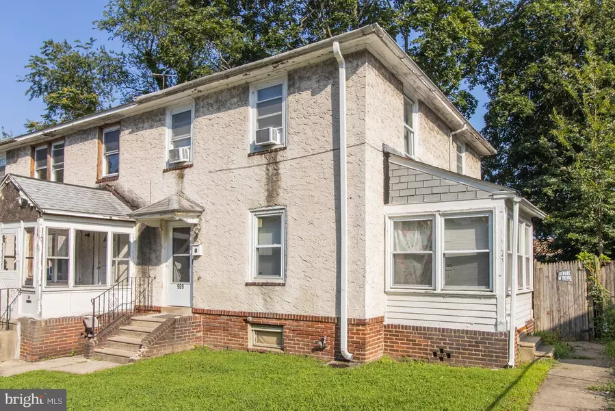 909 MACADAM ST, Chester, PA 19013