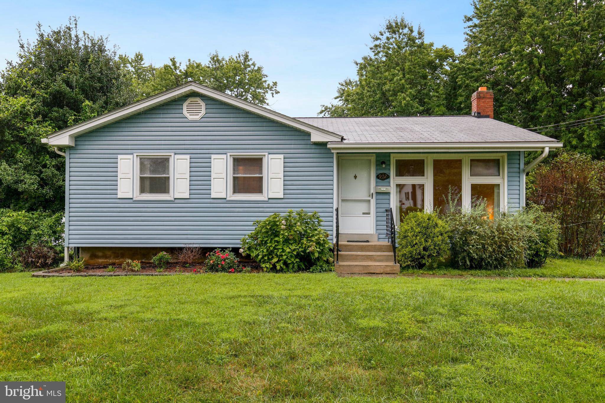 Rockville, MD 20850,902 ALLAN RD