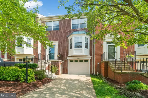 47572 COMER SQ, Sterling, VA 20165