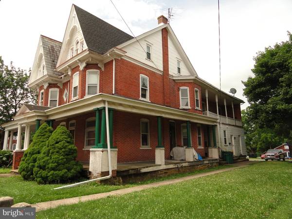 409 MAIN ST, Red Hill, PA 18076