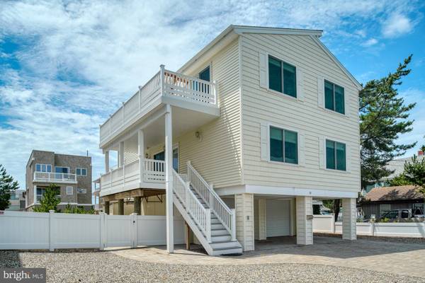 18 N 15TH ST, Surf City, NJ 08008